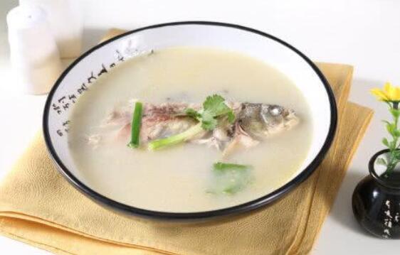 鱼头汤有哪些营养成分和作用