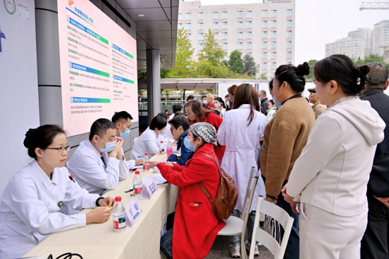 1761903976812404.png 2.png