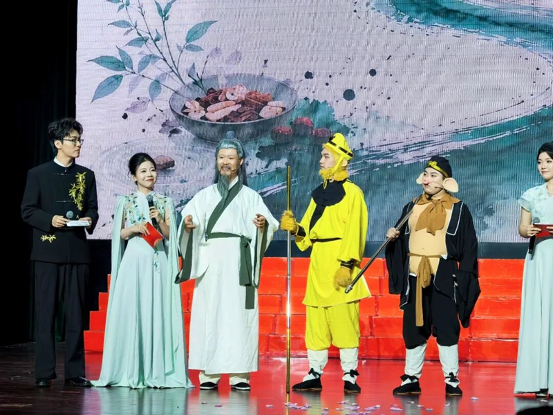 仲景宛西制药联合河南工程学院举办“三分钟讲透经典”文艺汇演