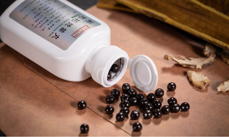 春季手脚蜕皮的秘密：古方知柏地黄丸巧解阴虚火旺之困