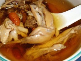 金秋补品话鹌鹑