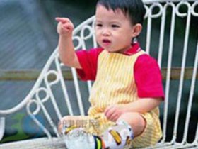 小孩身上有异味可能是早期生病的一种信号