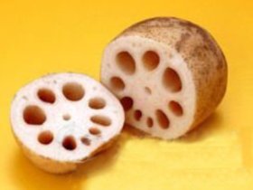 秋季补水 不花钱的藕比面膜有效