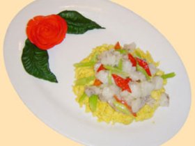 鸡蛋与三种食物同吃能防病