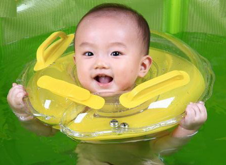 婴儿游泳的禁忌和注意事项